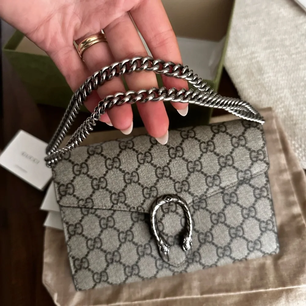 Gucci Dionysus GG supreme crossbody shoulder bag with box and dust bag - Picture 11 of 14